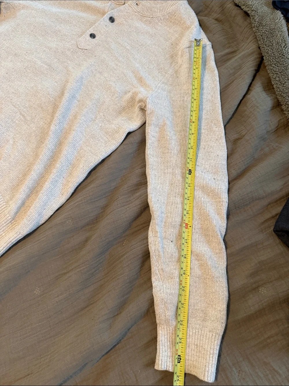 Banana Republic Light Cream Crewneck Sweater